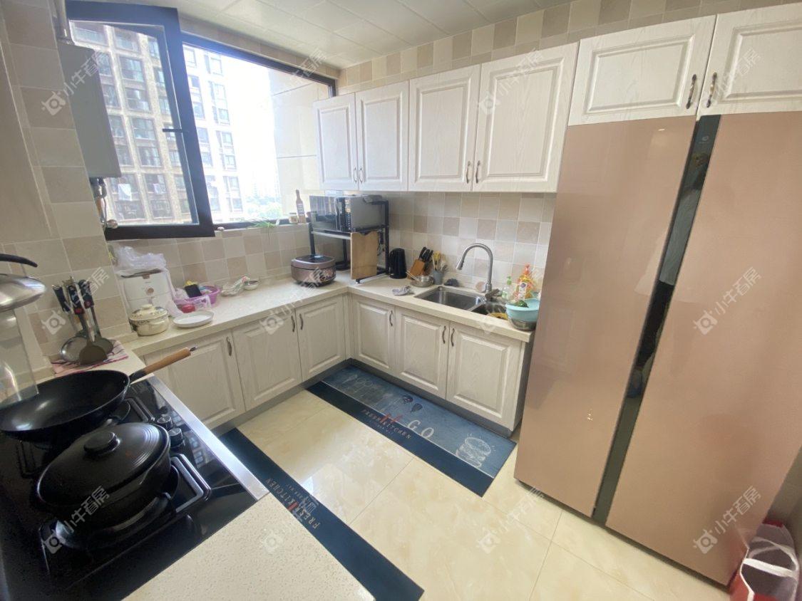 镇江滨河凤凰城在售二手房源室内图_小牛看房