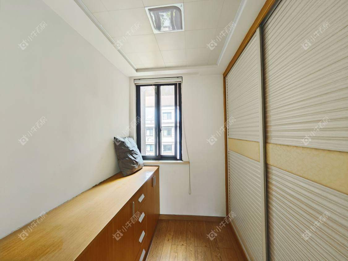 镇江世纪豪都在售二手房源室内图_小牛看房