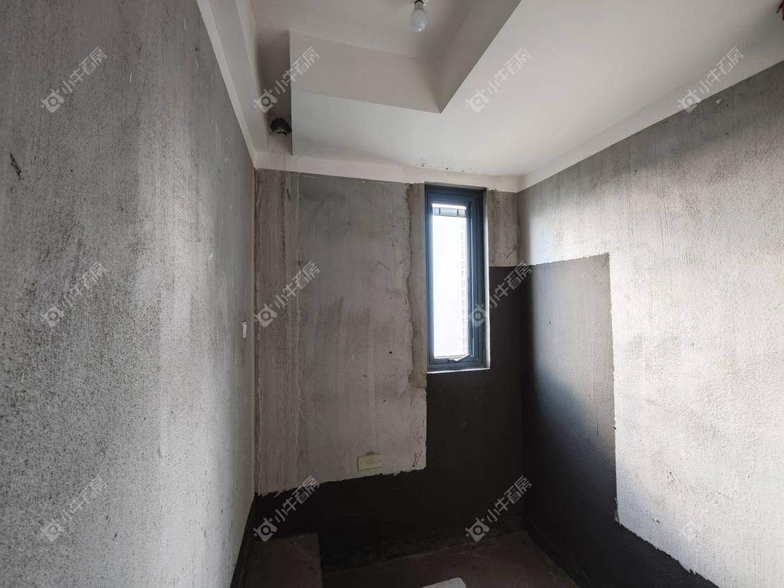 镇江融创华南映在售二手房源室内图_小牛看房