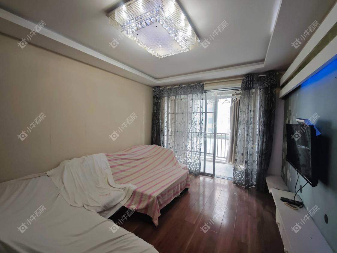 镇江城市绿洲在售二手房源室内图_小牛看房