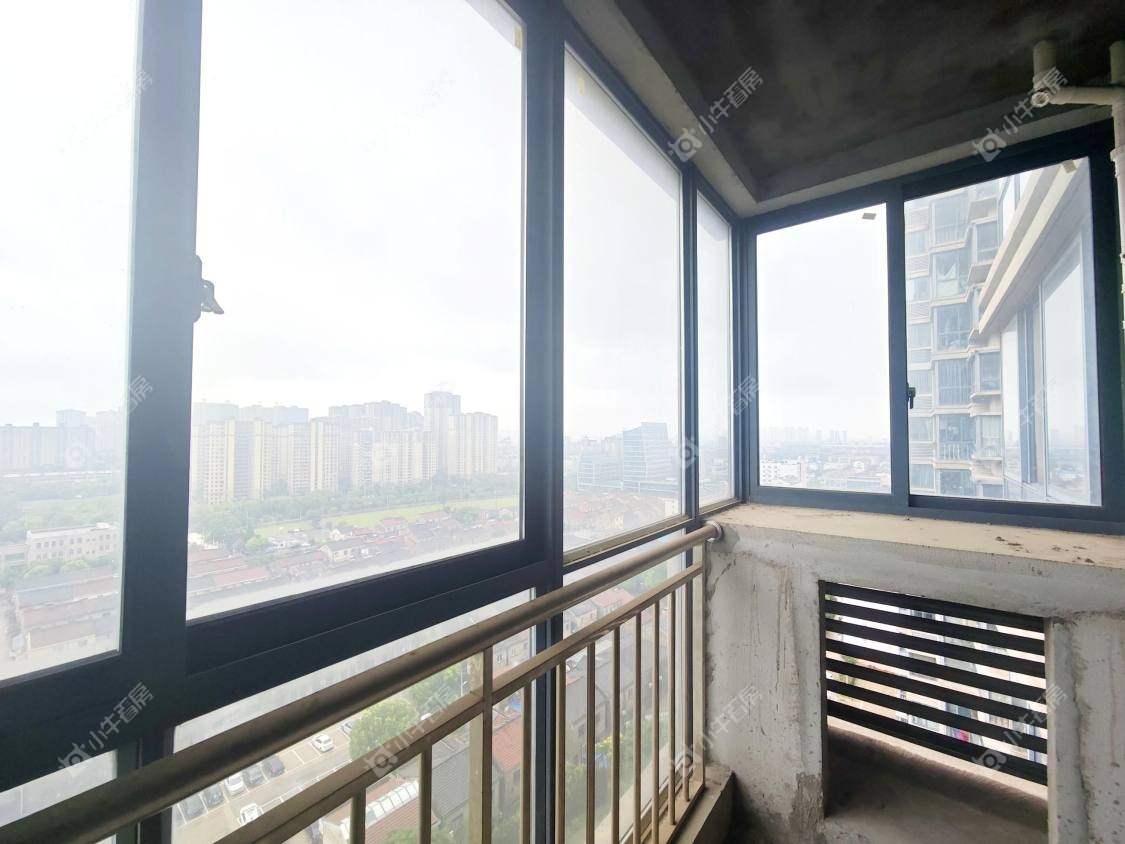 镇江金凤凰在售二手房源室内图_小牛看房