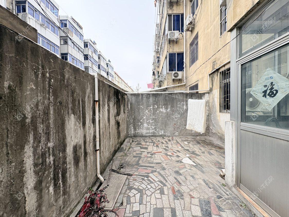 镇江龙凤新村在售二手房源室内图_小牛看房