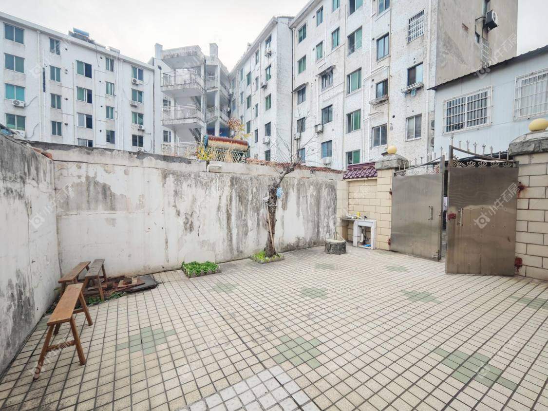 镇江伯威商城别墅在售二手房源室内图_小牛看房