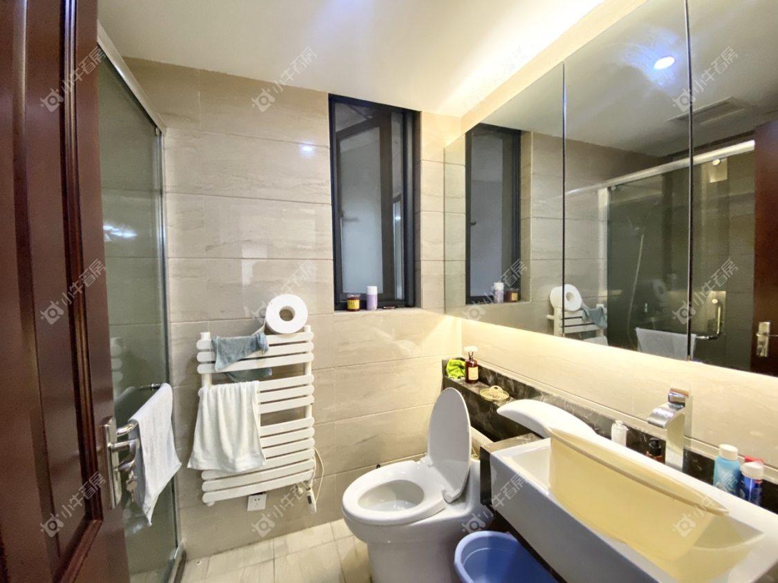 镇江凤凰国际在售二手房源室内图_小牛看房