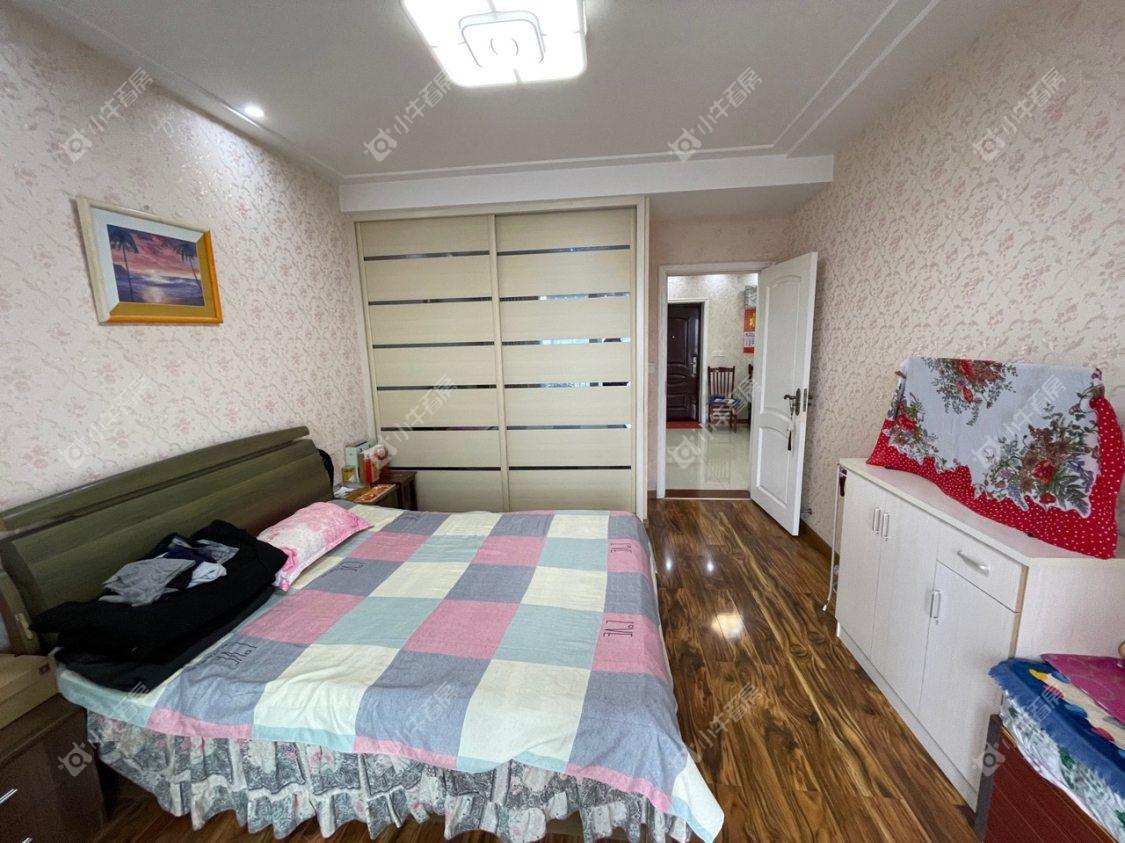 镇江南门花园在售二手房源室内图_小牛看房