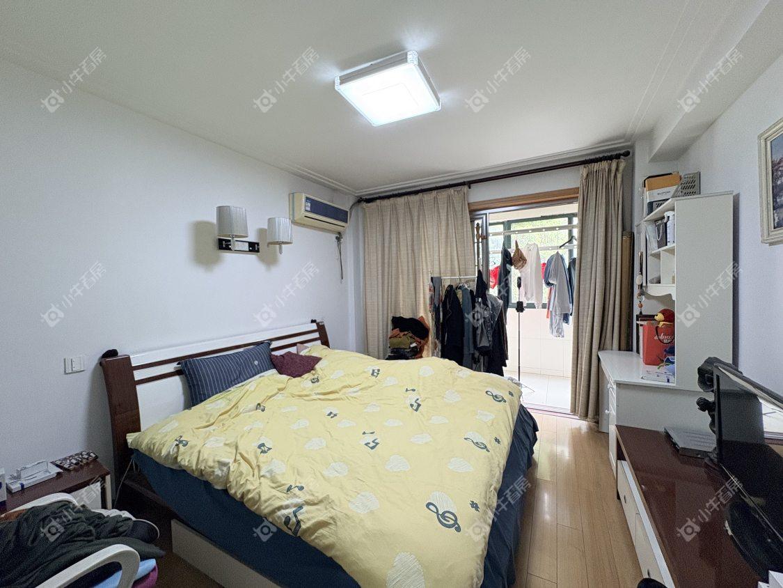 镇江金凤凰在售二手房源室内图_小牛看房