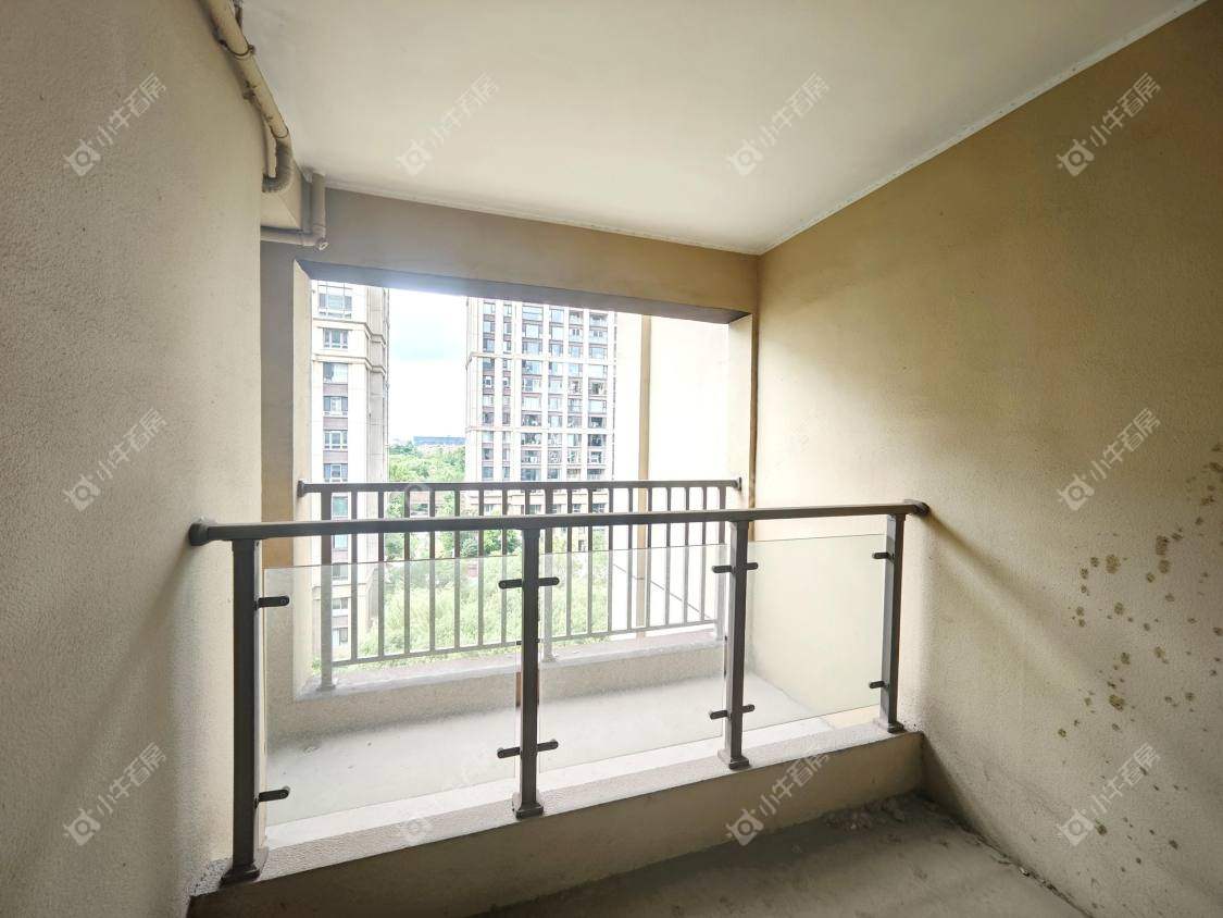 镇江荣城国际（藏龙御景）在售二手房源室内图_小牛看房