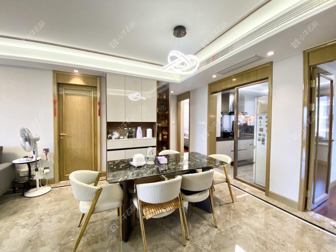 镇江红星天铂在售二手房源室内图_小牛看房