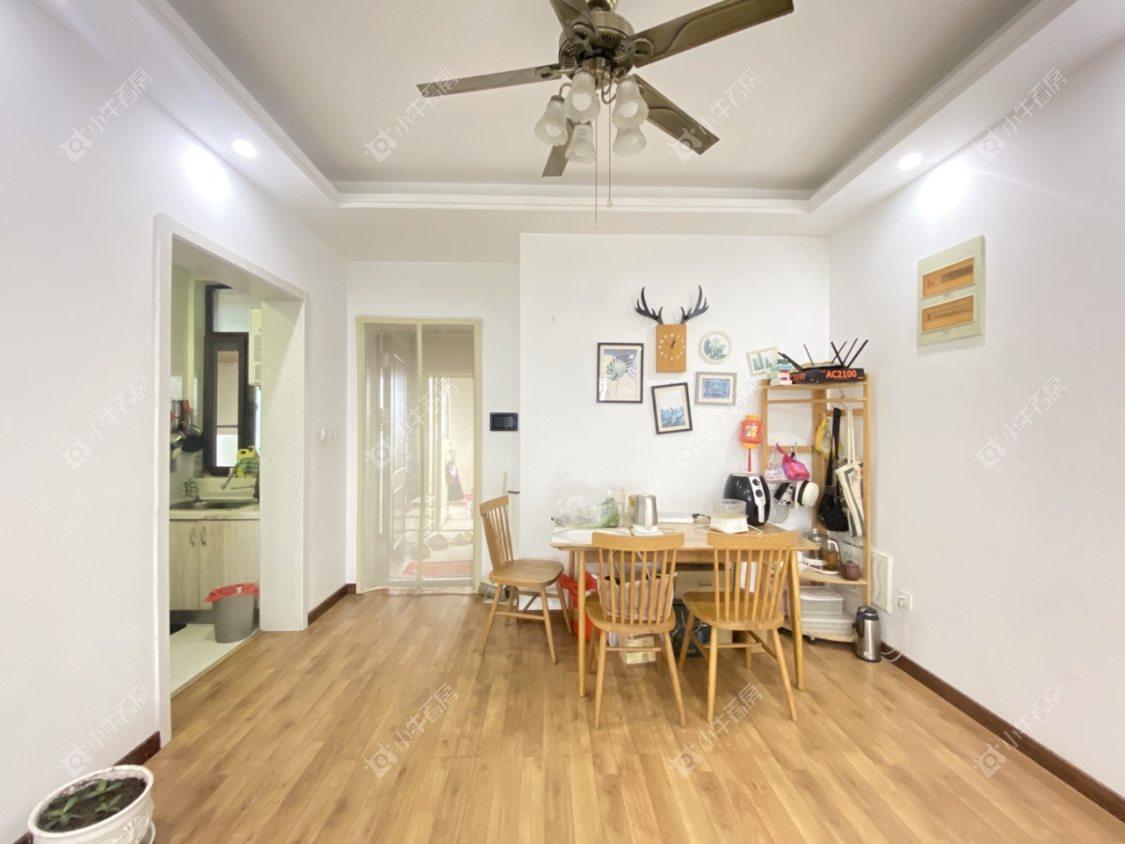 镇江滨河凤凰城在售二手房源室内图_小牛看房