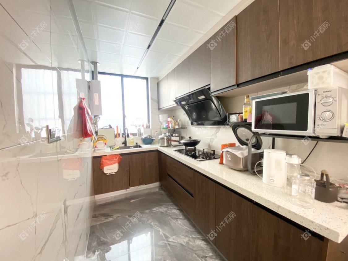 镇江龙凤新村在售二手房源室内图_小牛看房