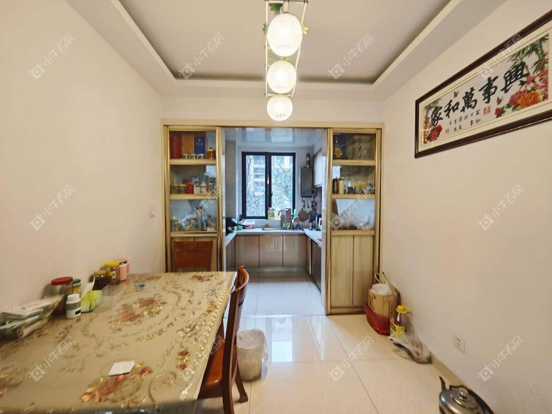 镇江领秀花都在售二手房源室内图_小牛看房