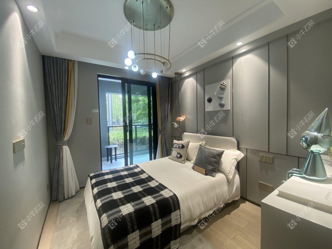 镇江融创华南映在售二手房源室内图_小牛看房