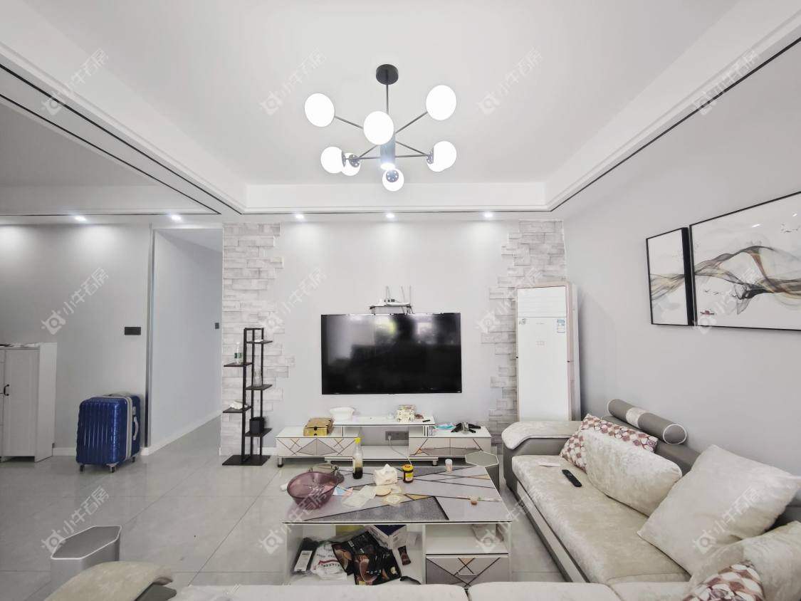 镇江大桥南苑在售二手房源室内图_小牛看房