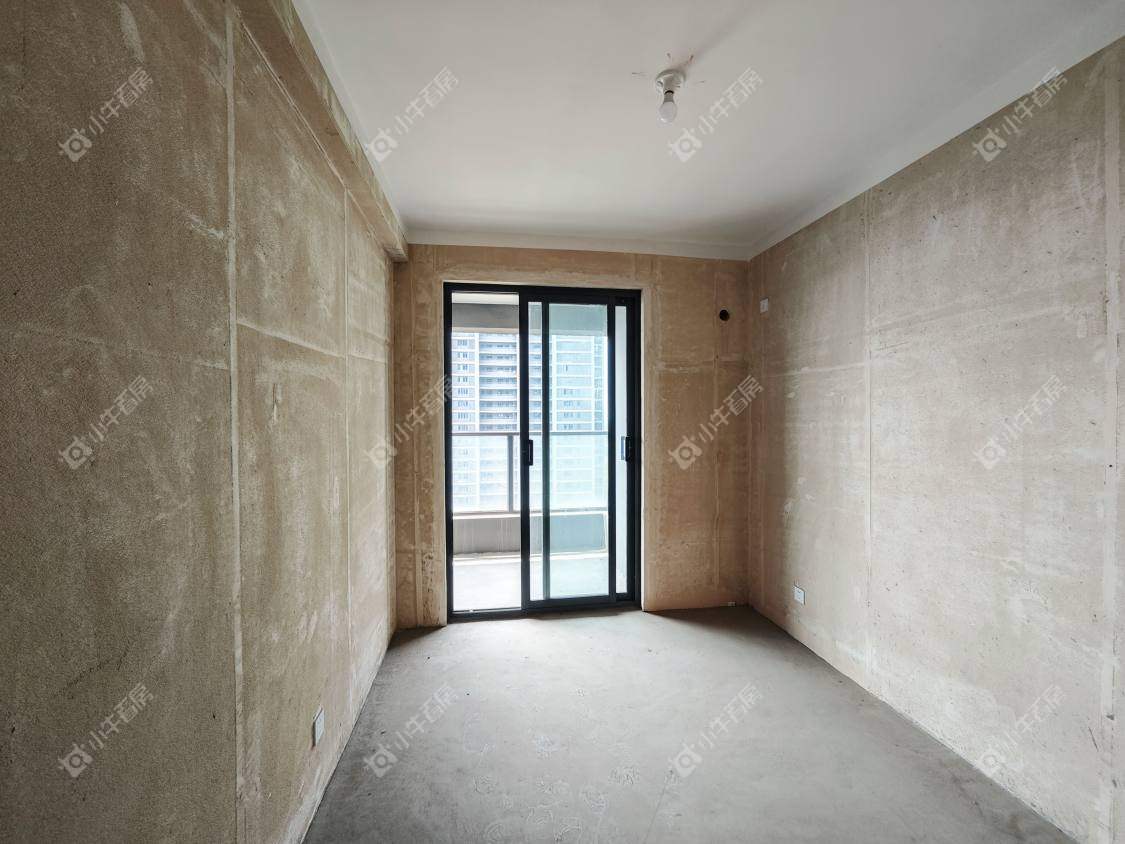 镇江融创华南映在售二手房源室内图_小牛看房