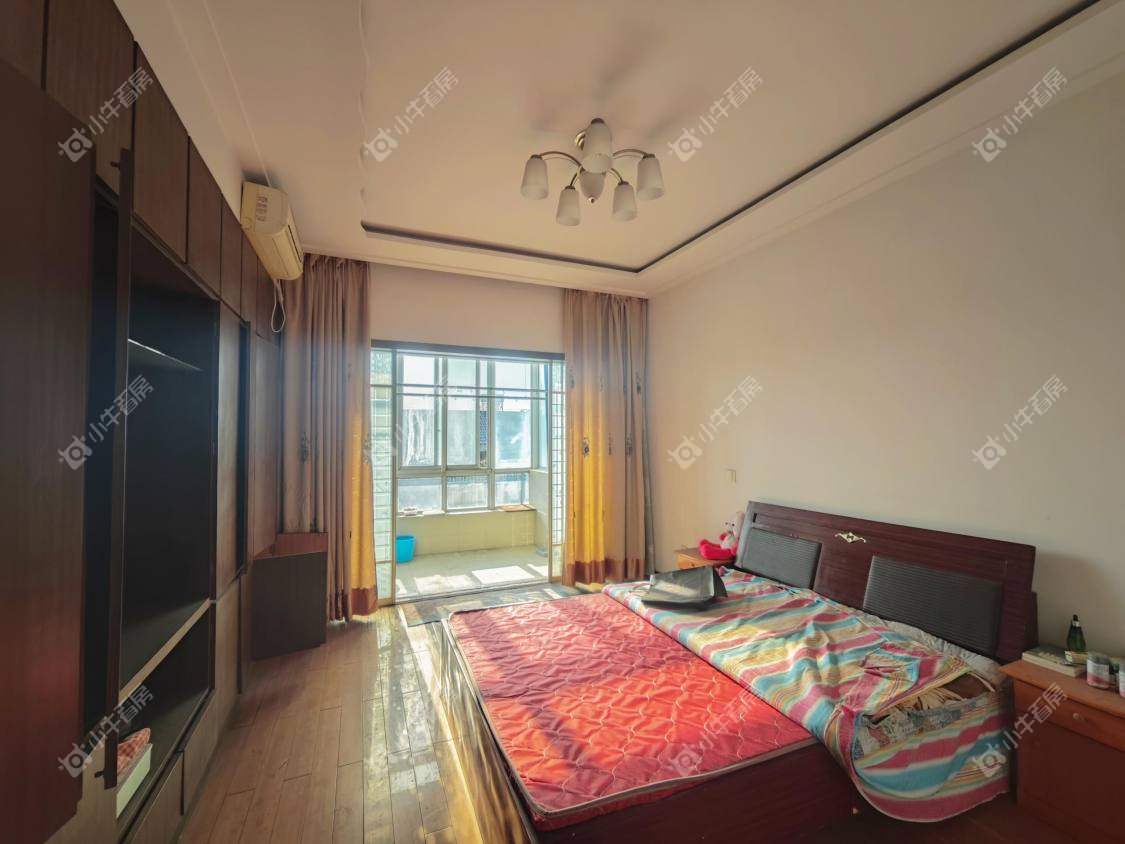 镇江江南嘉园在售二手房源室内图_小牛看房