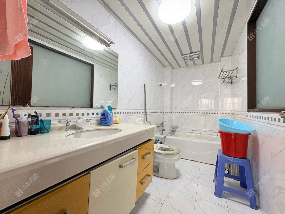 镇江凤翔花园在售二手房源室内图_小牛看房