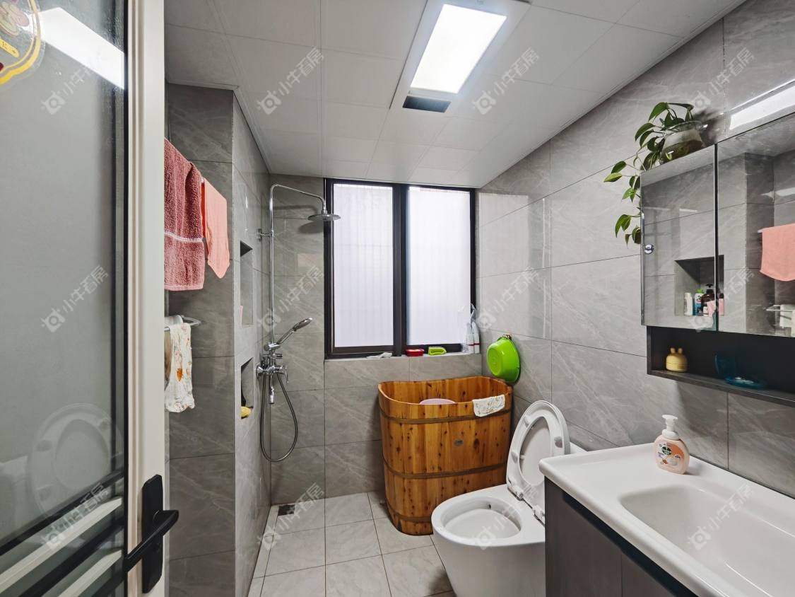 镇江华都幸福里在售二手房源室内图_小牛看房