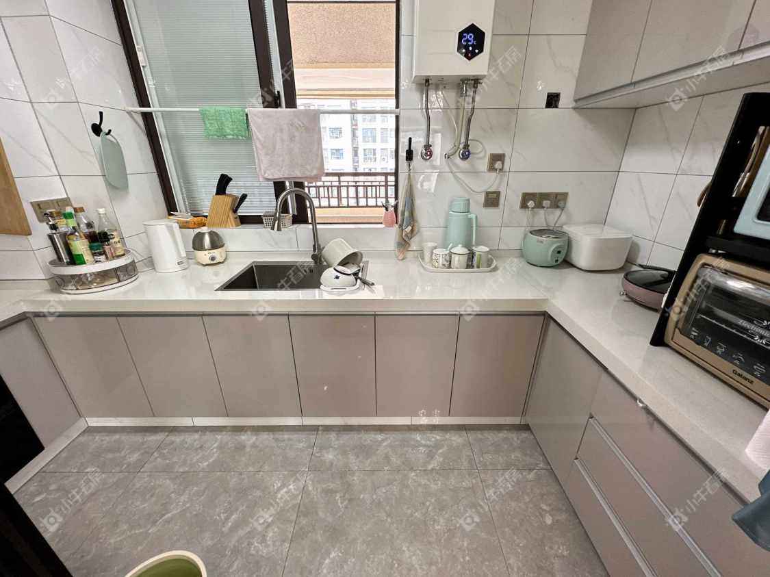 镇江荣城国际（中央公馆）在售二手房源_小牛看房