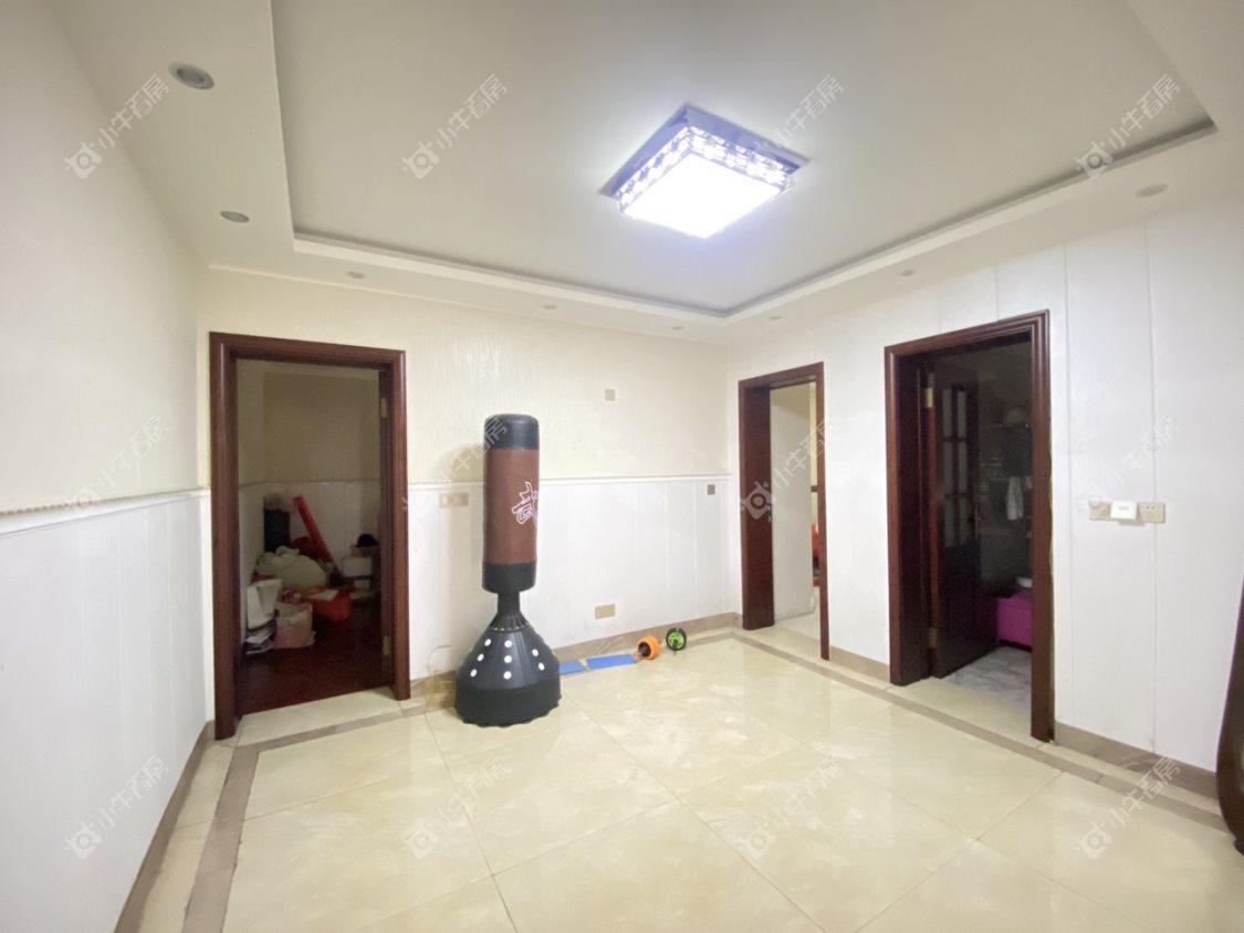 镇江泰豪公寓在售二手房源室内图_小牛看房