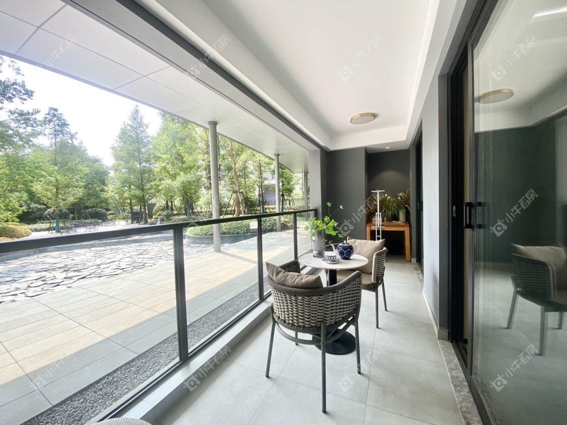 镇江融创华南映在售二手房源室内图_小牛看房