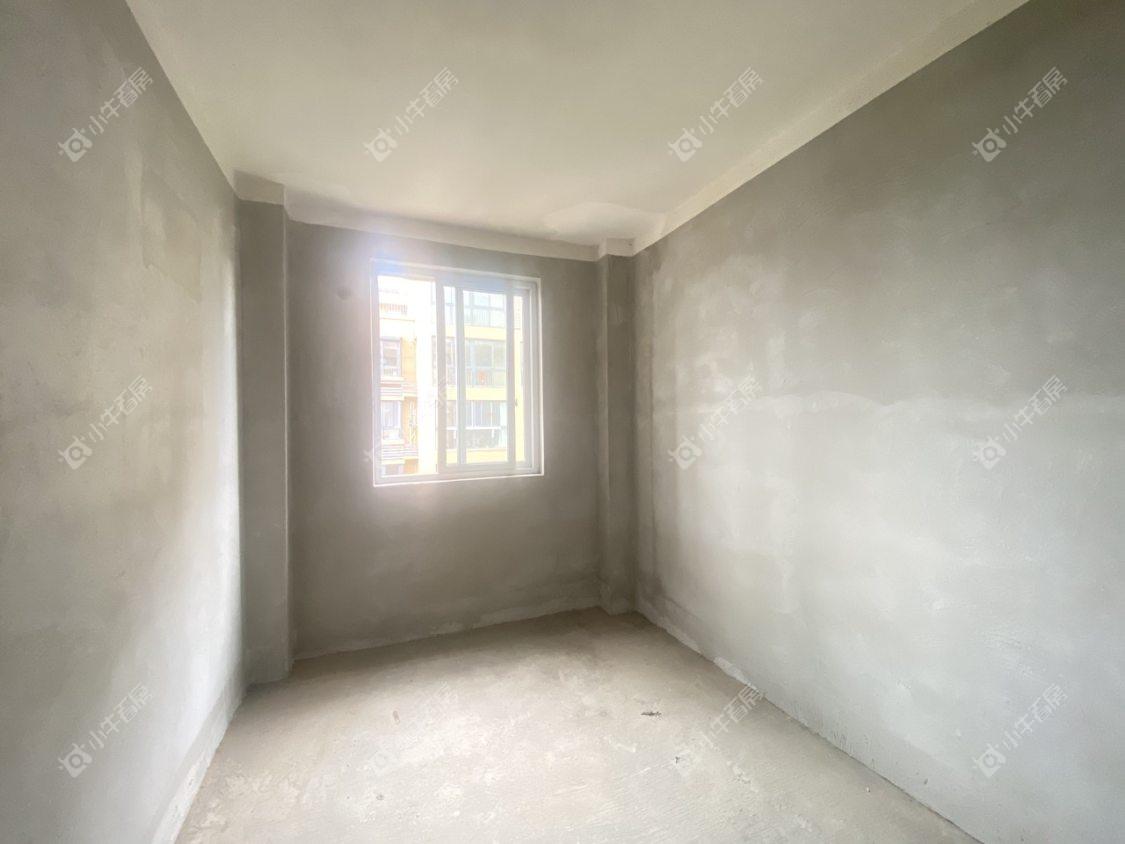 镇江和谐里在售二手房源室内图_小牛看房