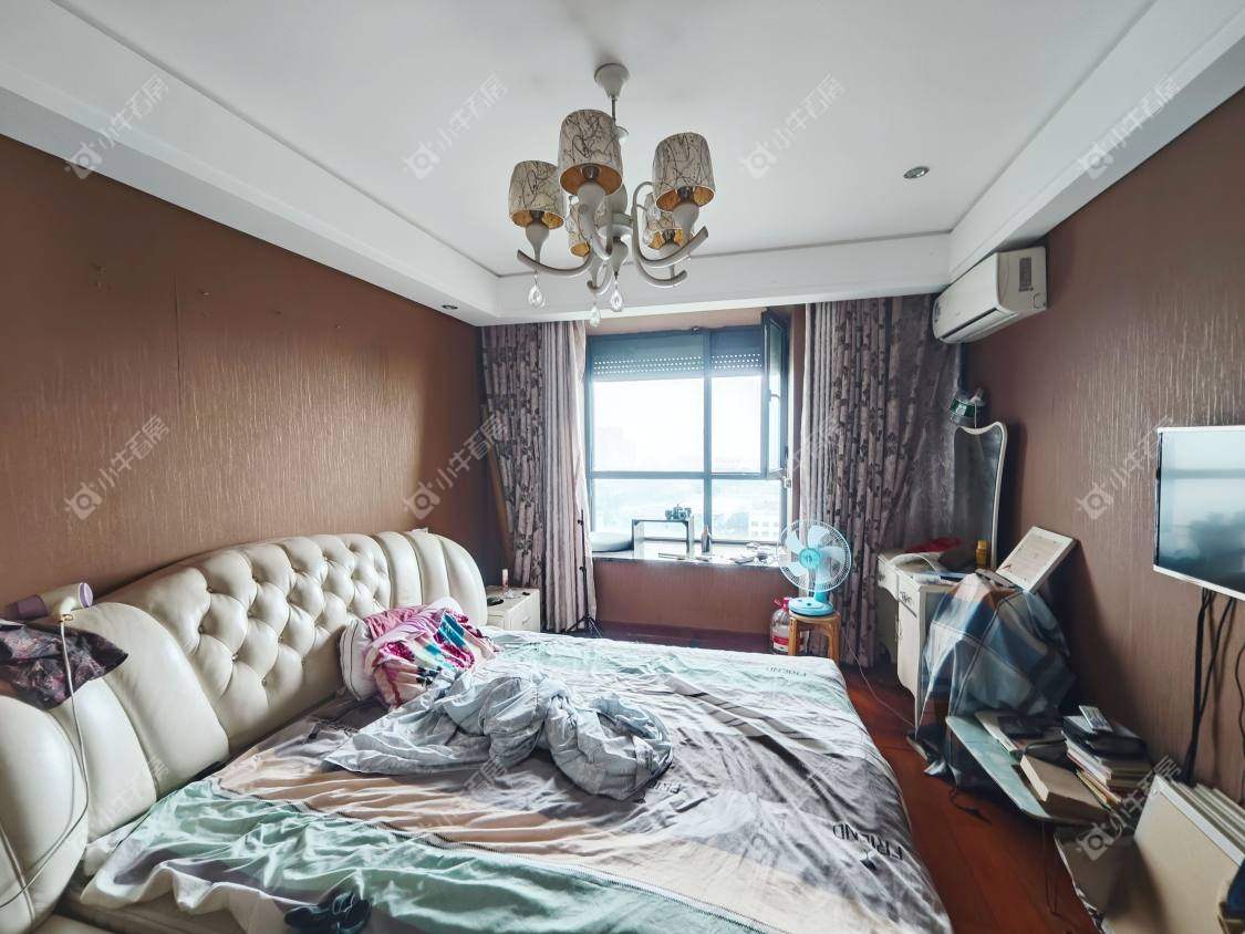 镇江凤凰国际在售二手房源室内图_小牛看房