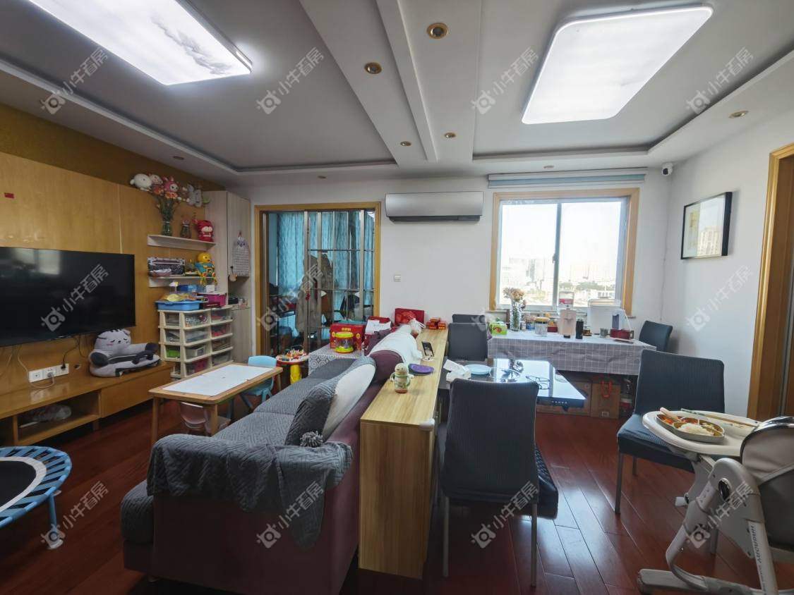 镇江名都新贵在售二手房源室内图_小牛看房