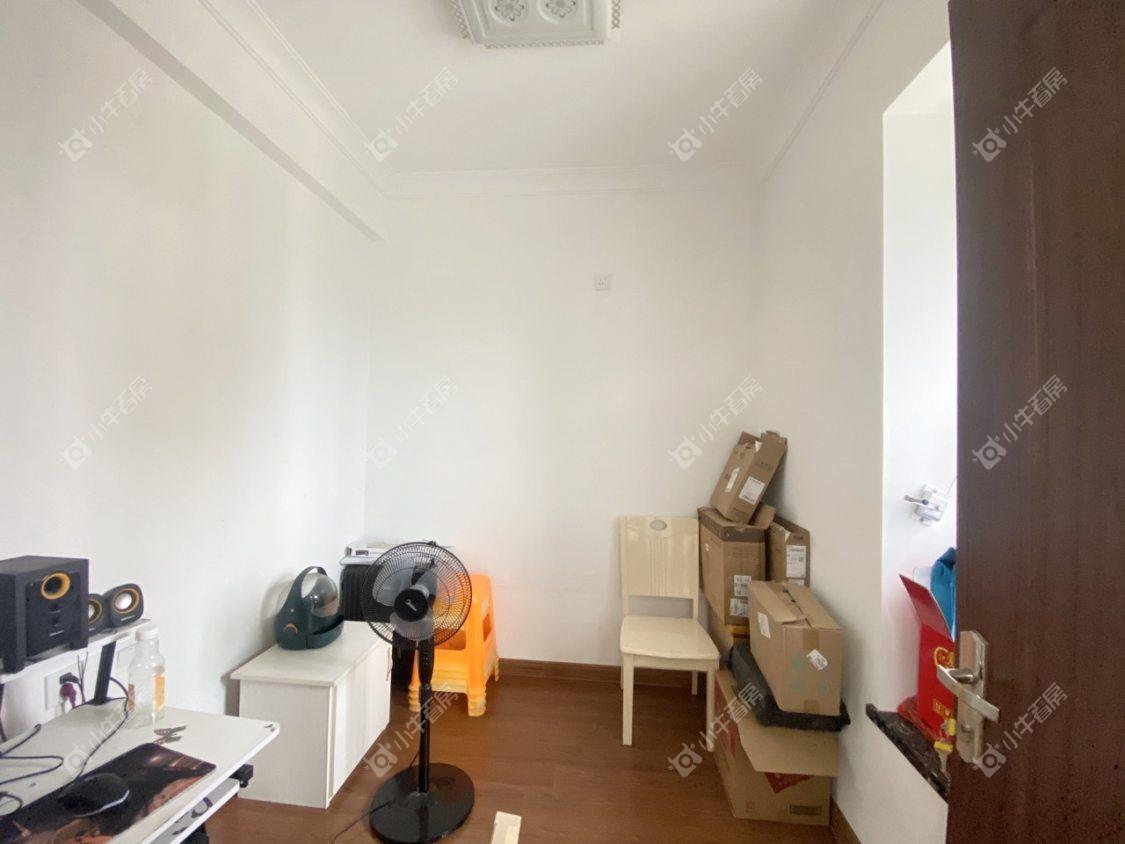 镇江碧桂园在售二手房源室内图_小牛看房