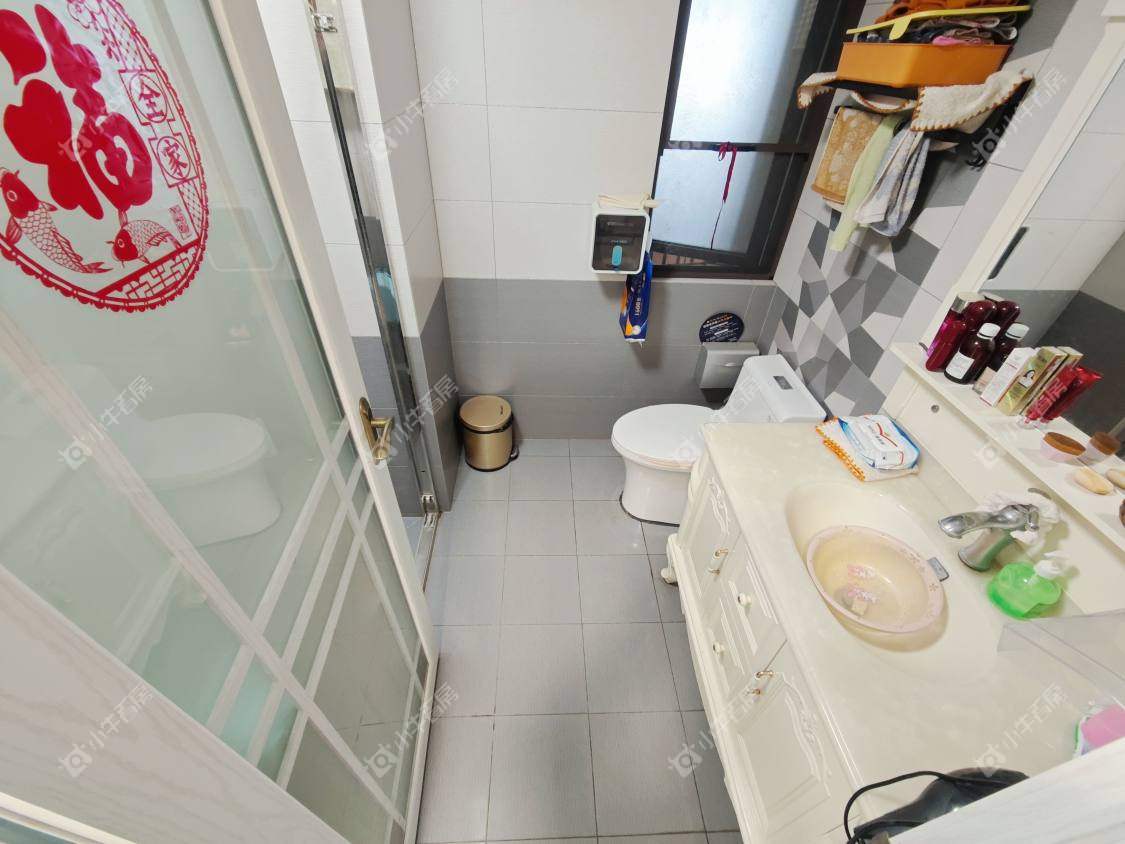 镇江昆仑华府在售二手房源室内图_小牛看房