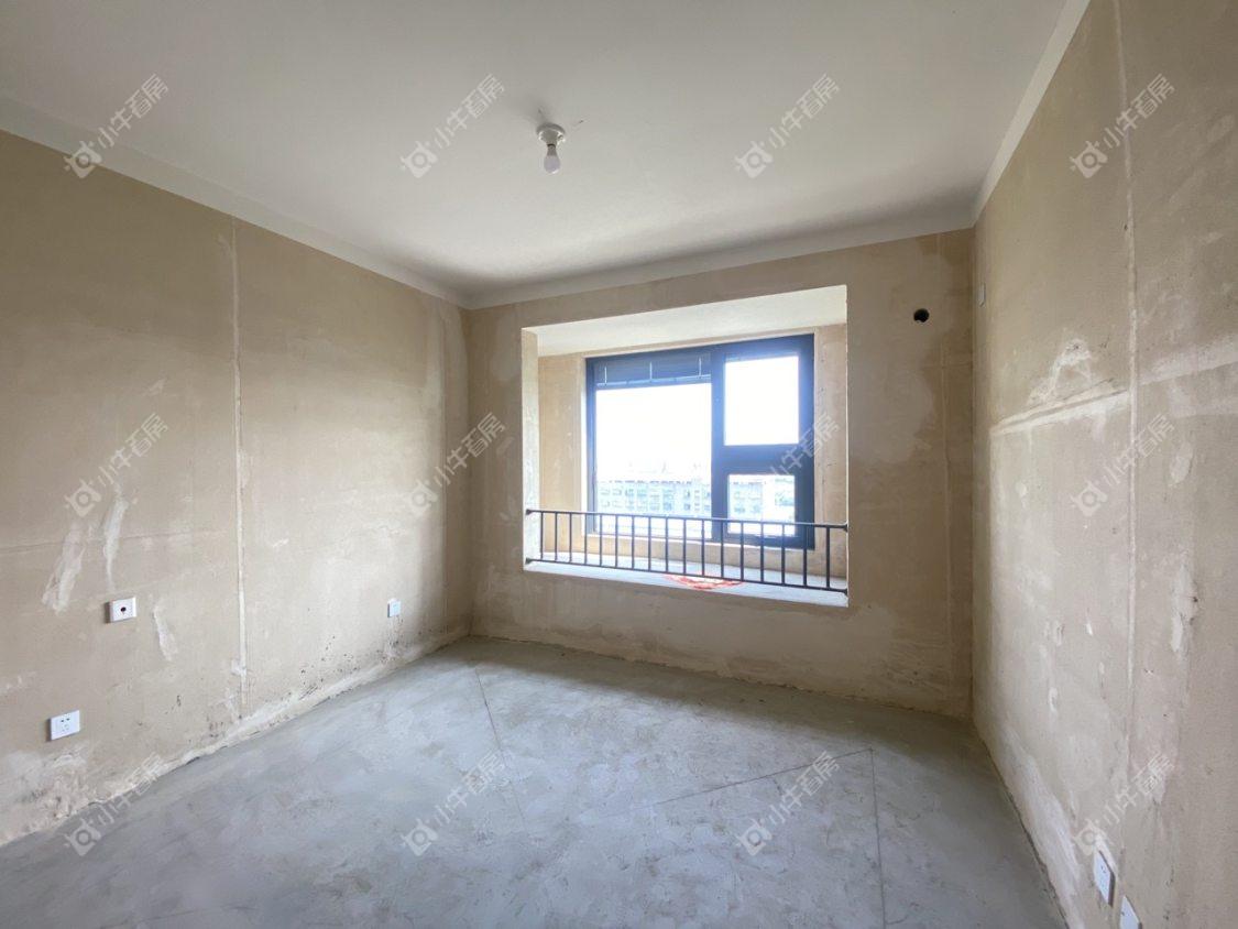 镇江融创华南映在售二手房源室内图_小牛看房