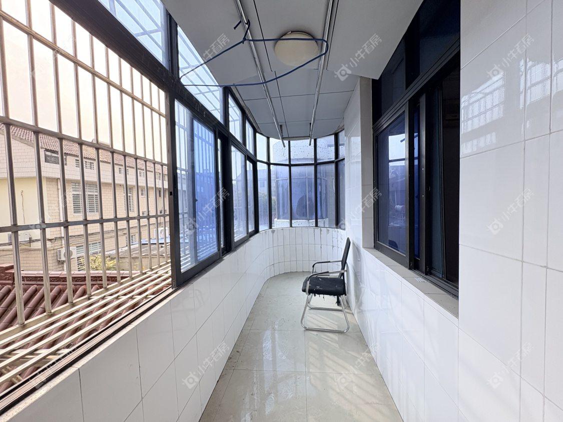 镇江练湖东湖新村在售二手房源室内图_小牛看房