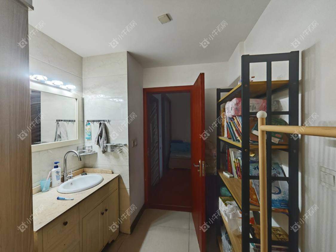 镇江金凤凰在售二手房源室内图_小牛看房