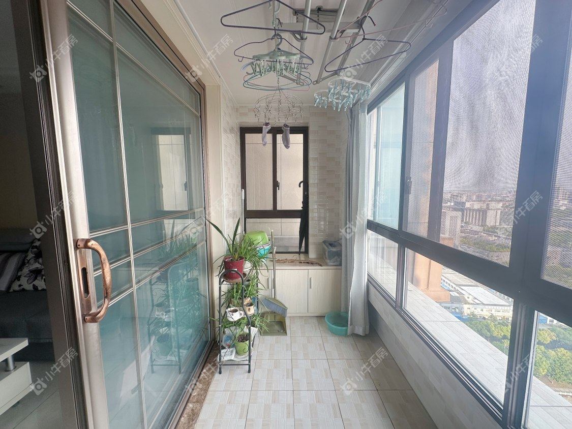 镇江美亚华悦在售二手房源室内图_小牛看房