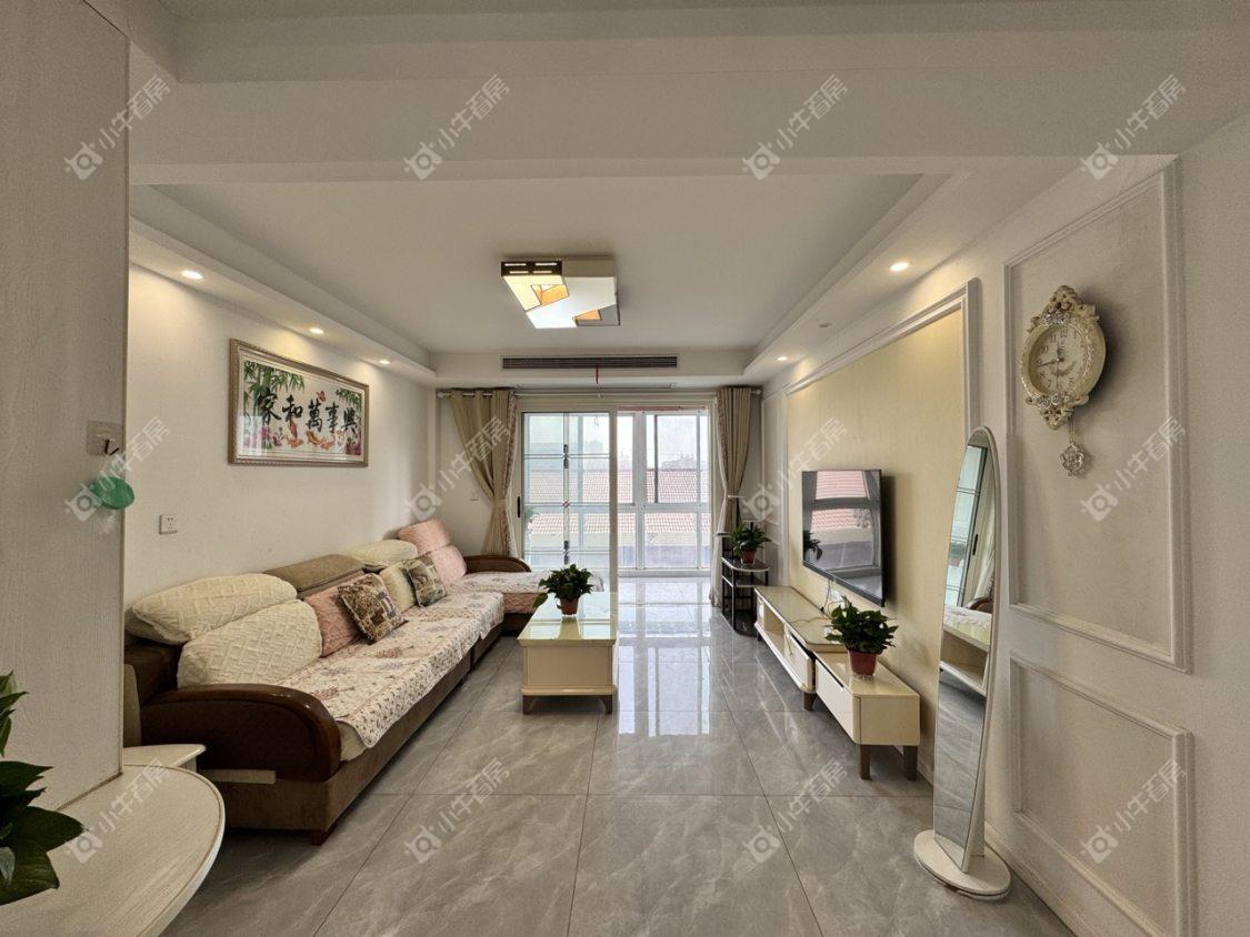 镇江芳草苑在售二手房源室内图_小牛看房