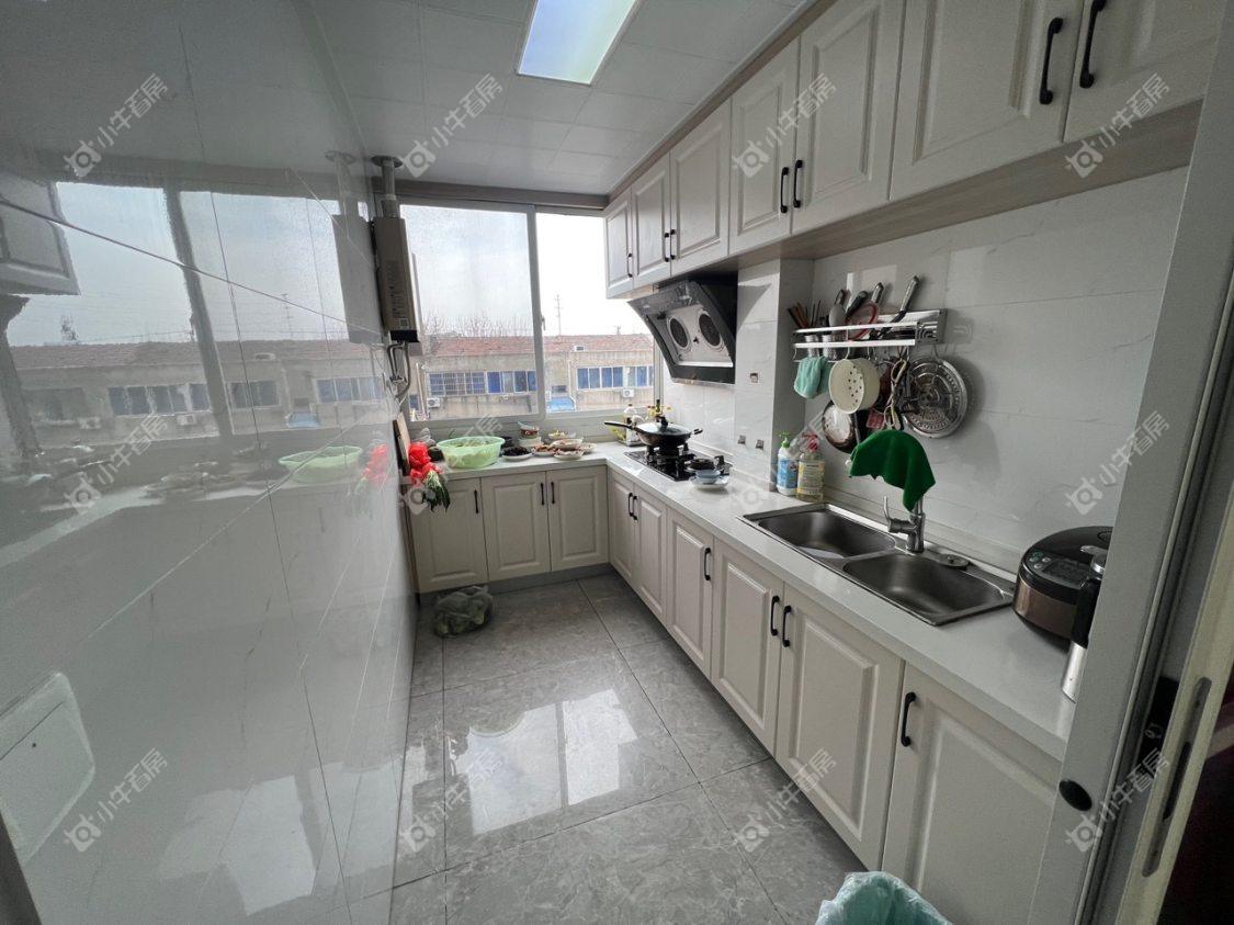 镇江凤美新村在售二手房源室内图_小牛看房