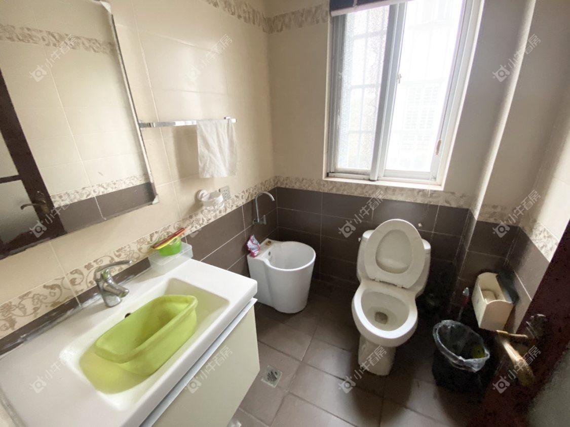 镇江泰豪公寓在售二手房源室内图_小牛看房