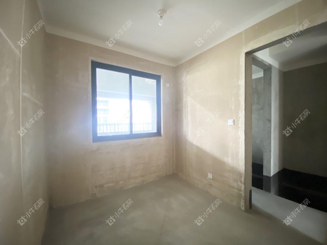 镇江融创华南映在售二手房源室内图_小牛看房