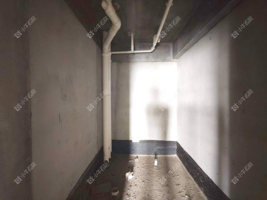 镇江金凤凰在售二手房源室内图_小牛看房