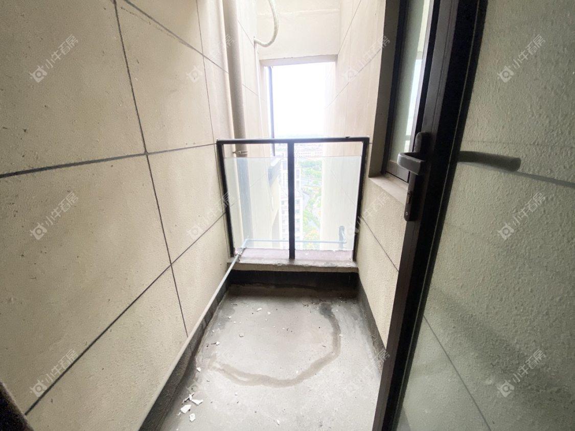 镇江滨河凤凰城在售二手房源室内图_小牛看房