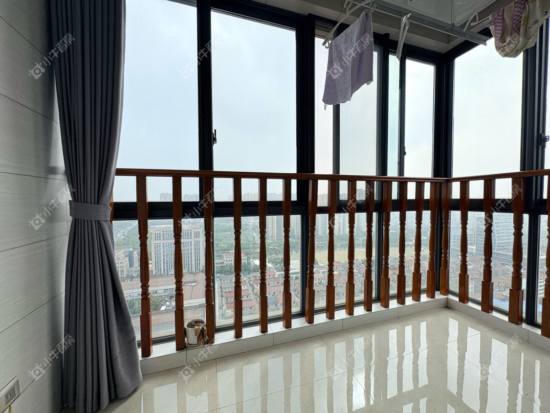 镇江金凤凰在售二手房源室内图_小牛看房