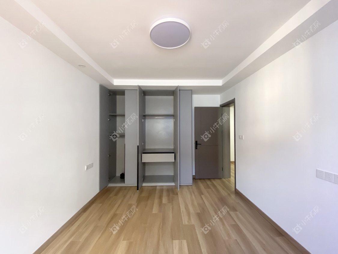 镇江凤凰新村在售二手房源室内图_小牛看房