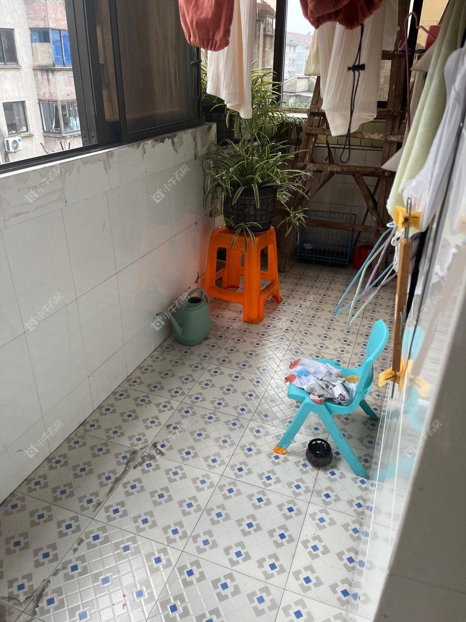 镇江华南新村在售二手房源室内图_小牛看房