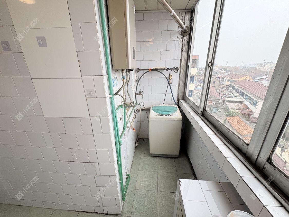 镇江凤美新村在售二手房源室内图_小牛看房