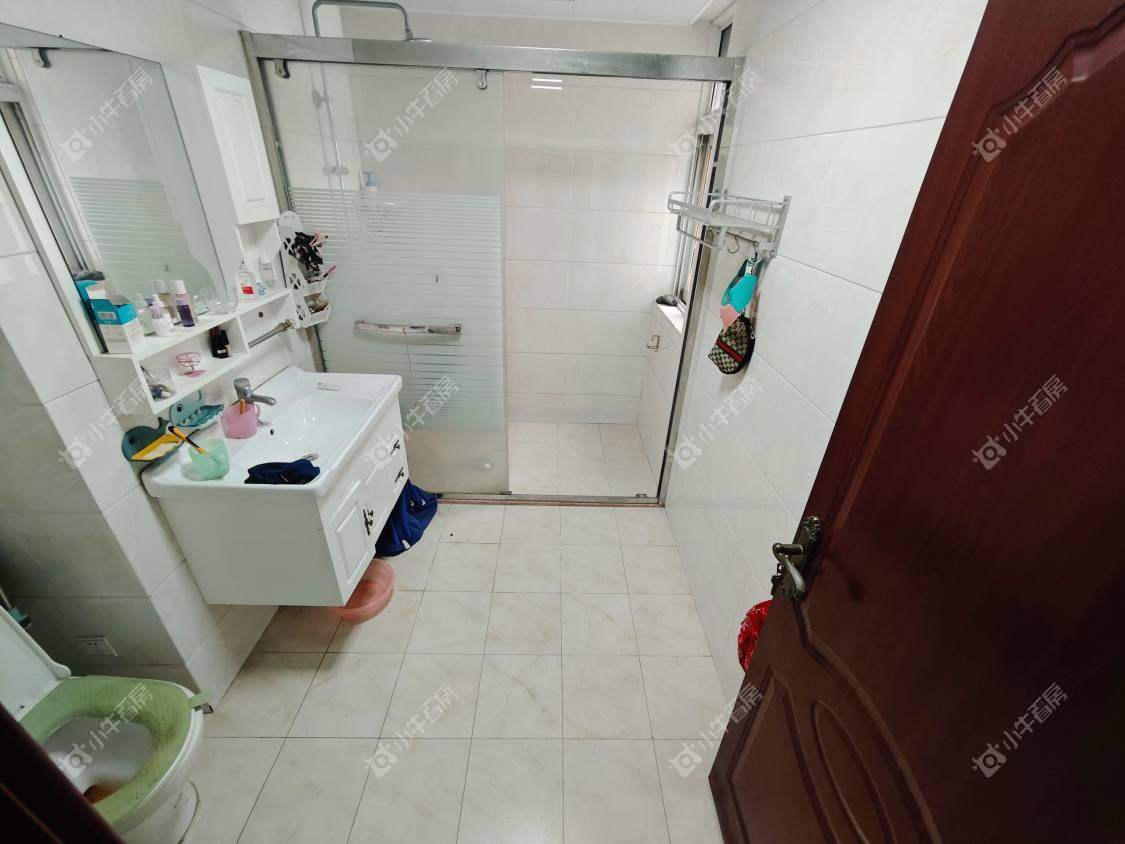 镇江众悦华城在售二手房源室内图_小牛看房