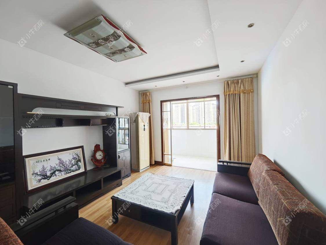 镇江金凤凰在售二手房源室内图_小牛看房