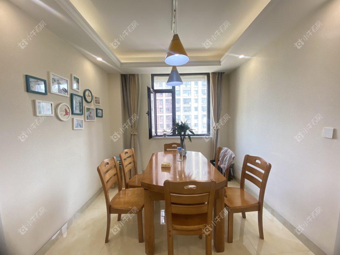 镇江滨河凤凰城在售二手房源室内图_小牛看房