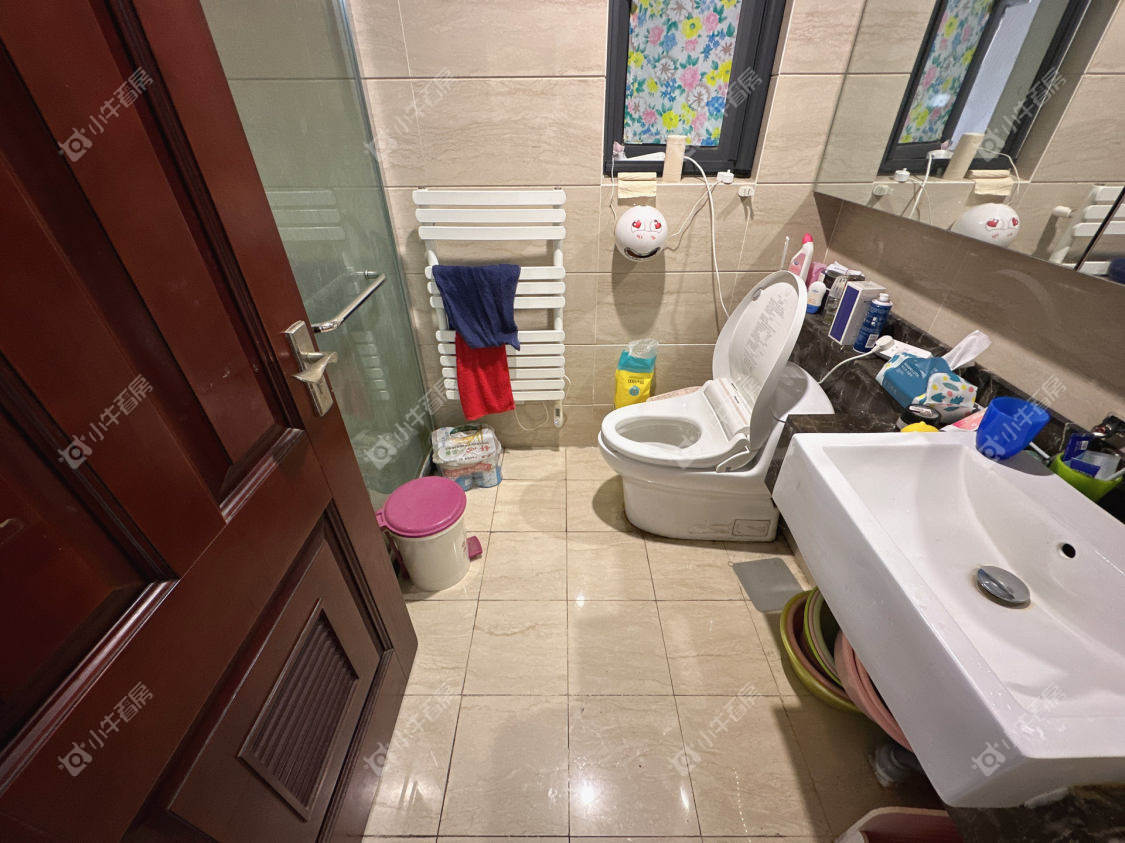 镇江凤凰国际在售二手房源_小牛看房