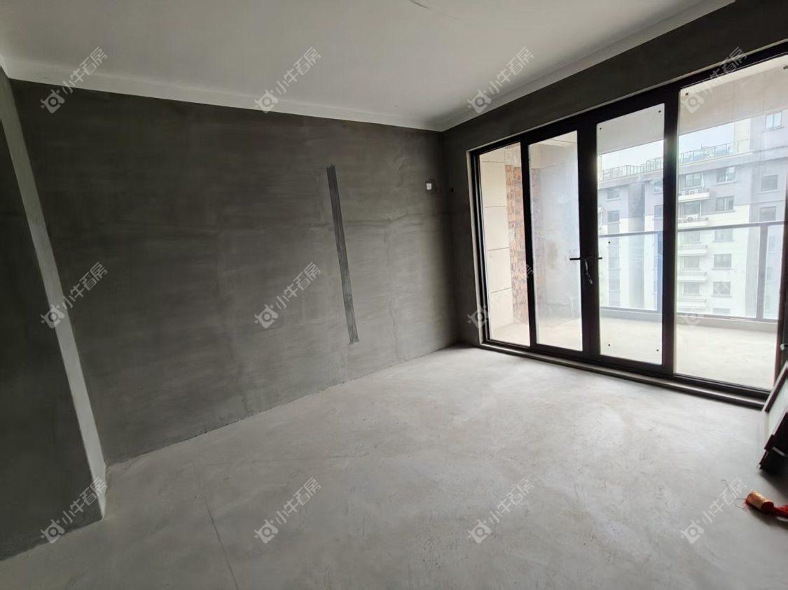 镇江珑蟠里在售二手房源室内图_小牛看房