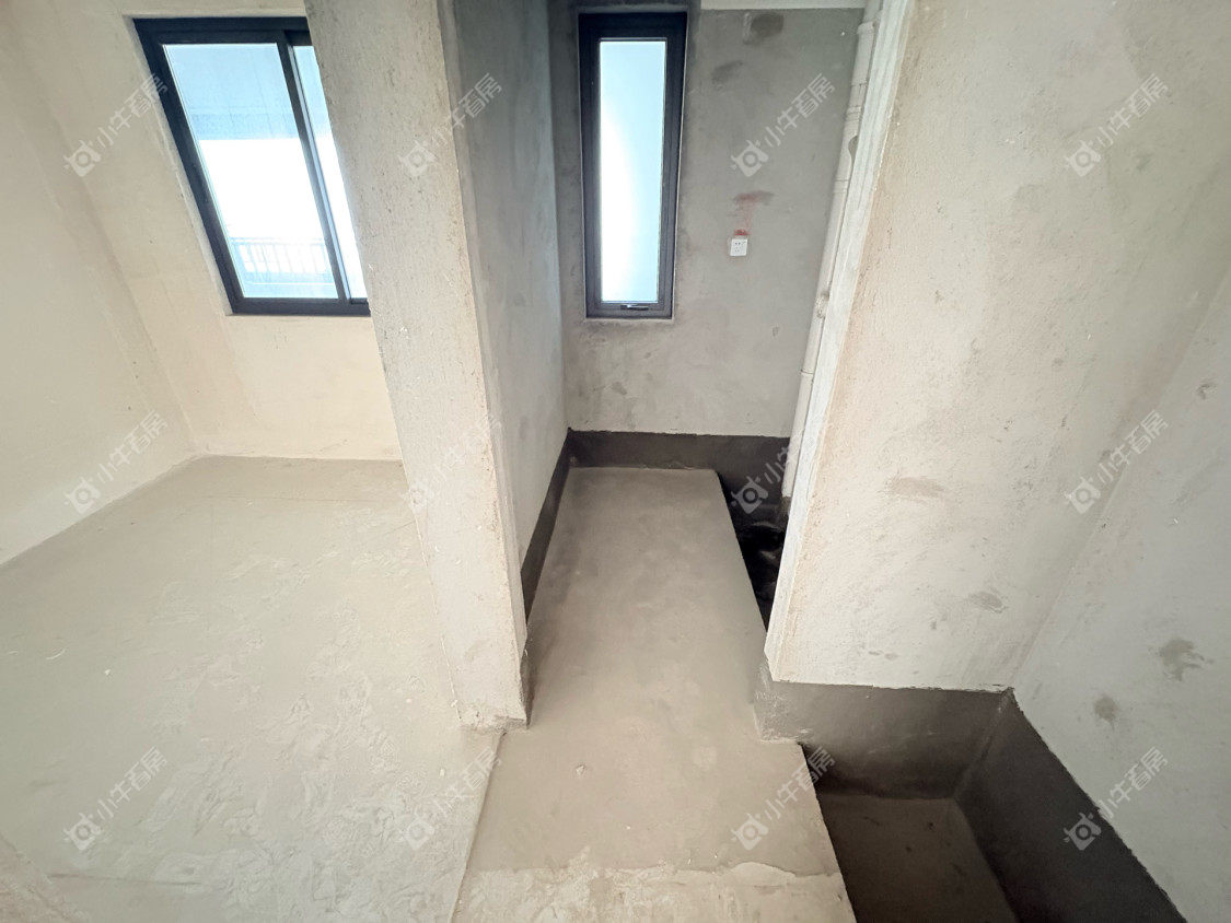 镇江融创华南映在售二手房源室内图_小牛看房