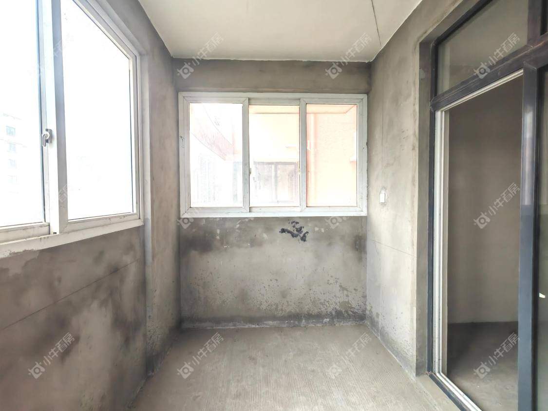 镇江东南新城在售二手房源室内图_小牛看房